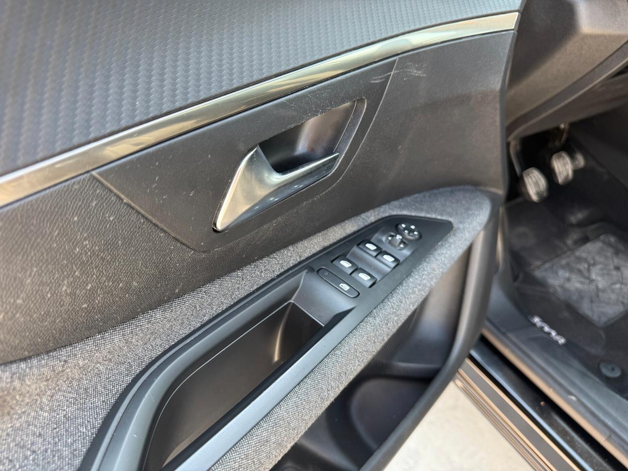 PEUGEOT 3008 ANNO 2020 1.5 DIESEL 130 CV
