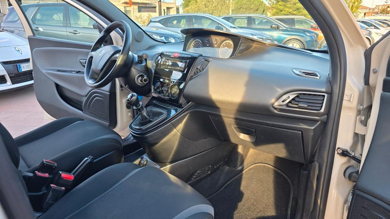 Lancia Ypsilon 1.2 69 CV 5 porte Elle