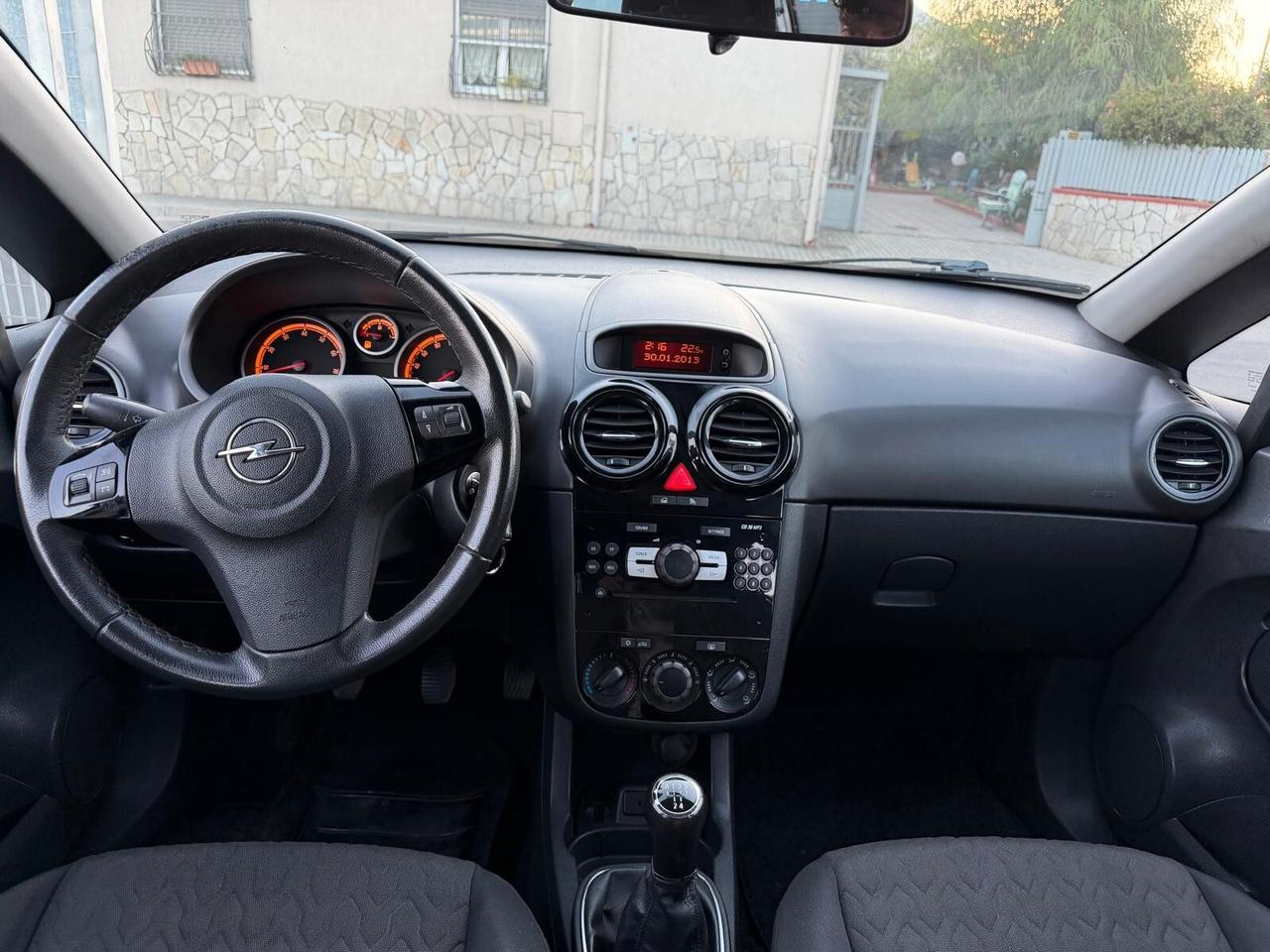 Opel Corsa 1.2 5 porte Elective-2013