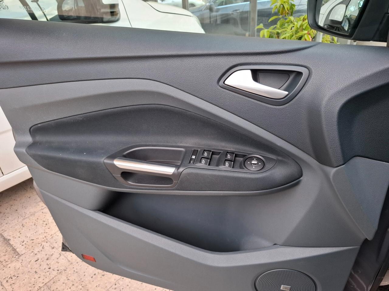 Ford C-Max 1.6 TDCi 115CV Titanium