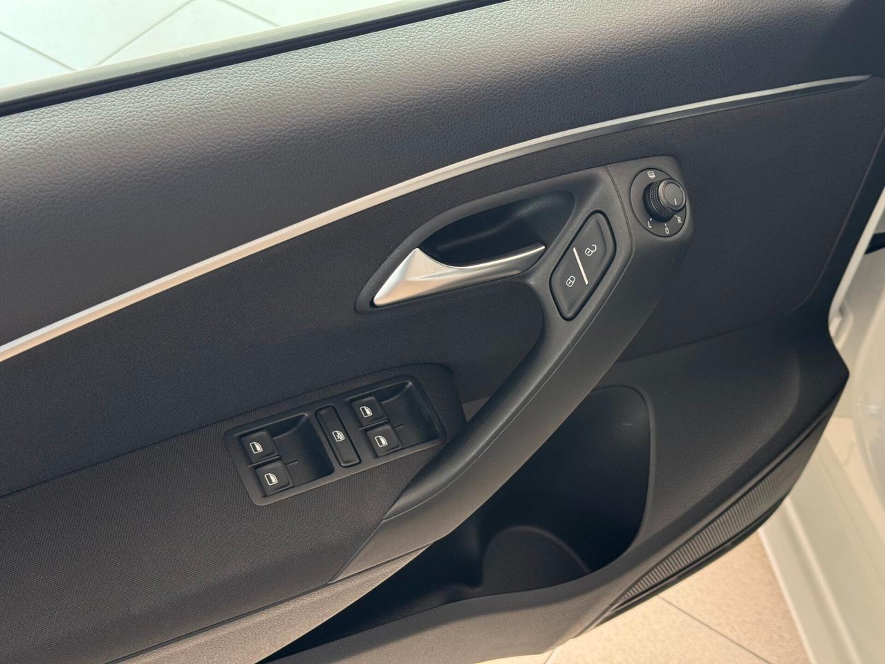 VOLKSWAGEN POLO 1.4cc 75CV TDI NEOPATENTATI