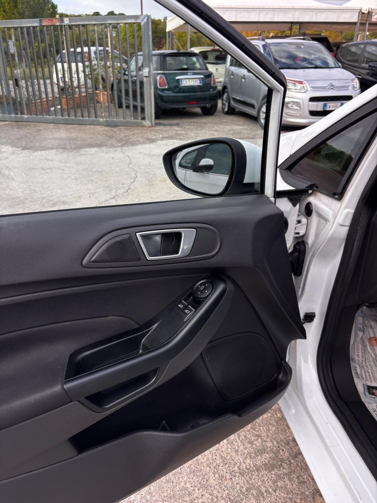 Ford Fiesta 1.5 TDCi 75CV 5 porte Titanium