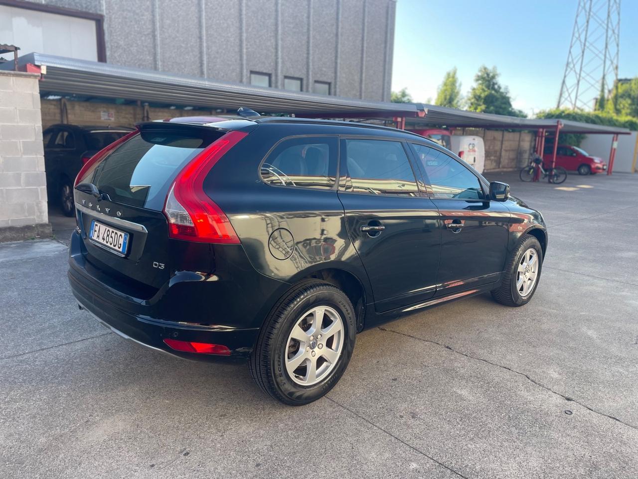 Volvo XC 60 XC60 D3 Geartronic R-design Kinetic