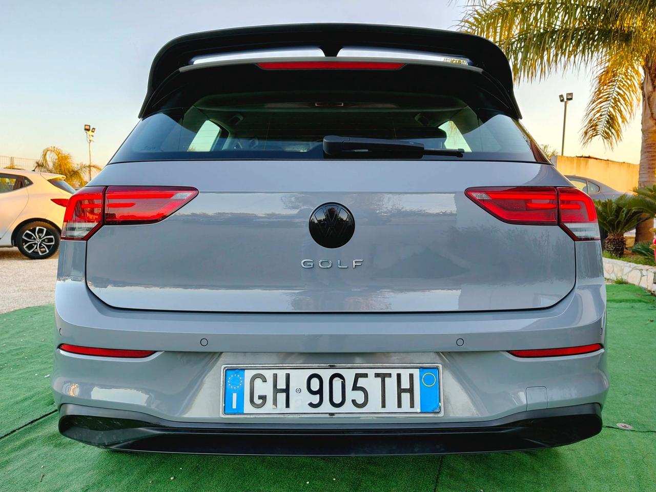 Volkswagen Golf 2.0 TDI DSG SCR Life - 2022