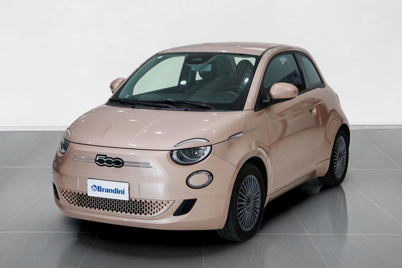 FIAT 500e La Prima