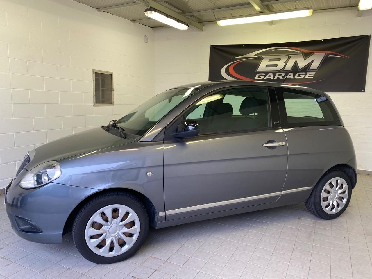 Lancia Ypsilon 1.2 69 CV Platinum
