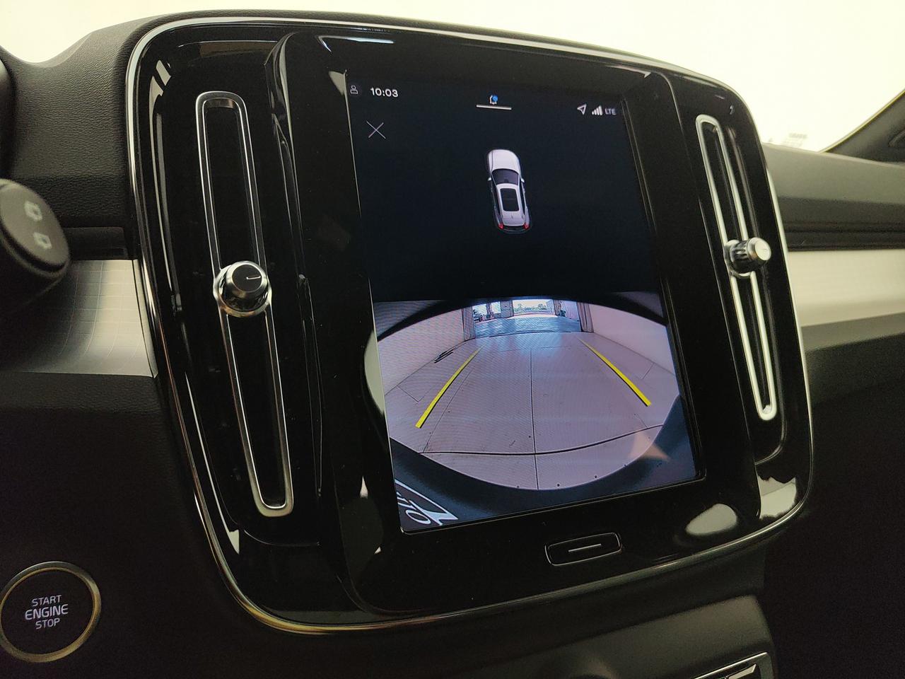 VOLVO XC40 2.0 b3 Plus Dark auto