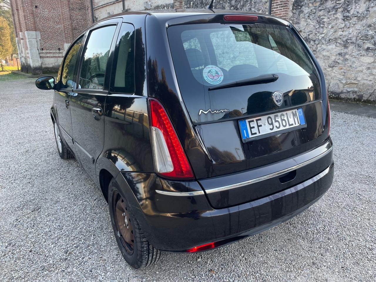 Lancia MUSA 1.4 benzina anno 2011 km 140. Mila