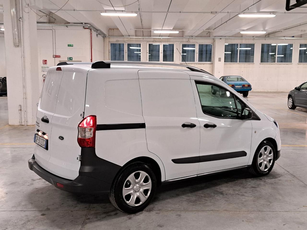 Ford Transit Courier Van 1500 TDCi 75CV Trend *INCIDENTATO*