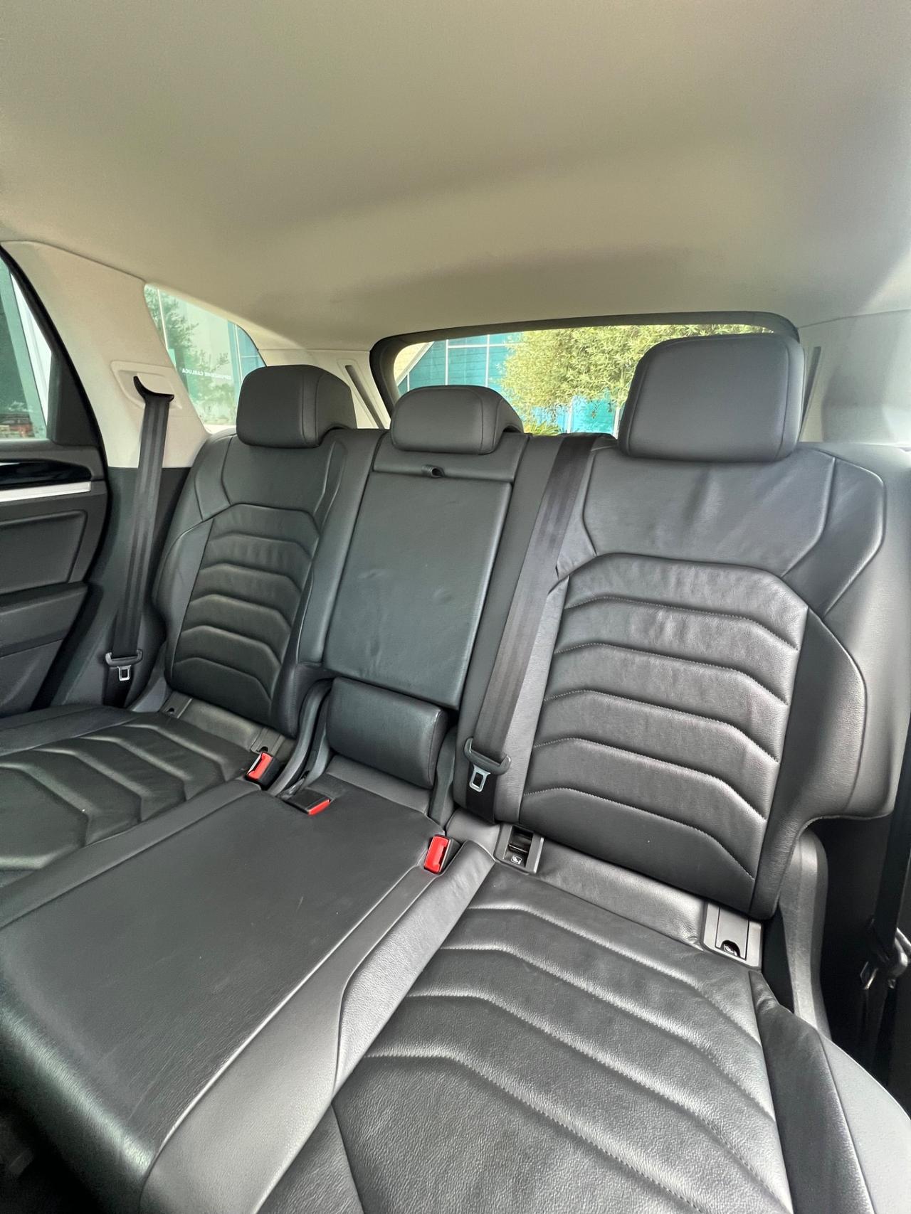 Volkswagen Touareg 3.0 V6 TDI SCR Black Style