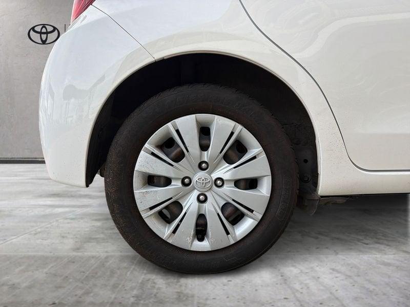 Toyota Yaris Yaris 5p 1.5h Cool my16