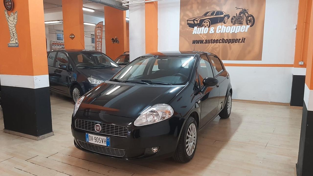 FIAT GRANDE PUNTO 1.3 MULTIJET 49.000 KM NEOPATENTATI