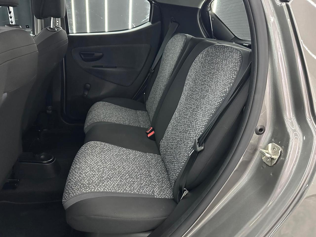 Lancia Ypsilon 1.0 FireFly 5 porte S&S Hybrid UnYca