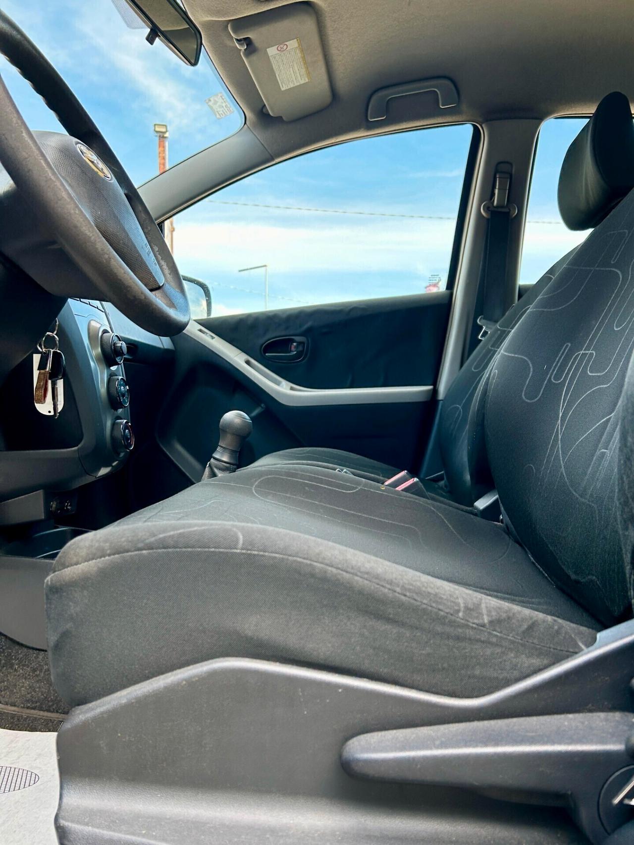 Toyota Yaris 1.0 5 porte Sol - OK NEOPATENTATO
