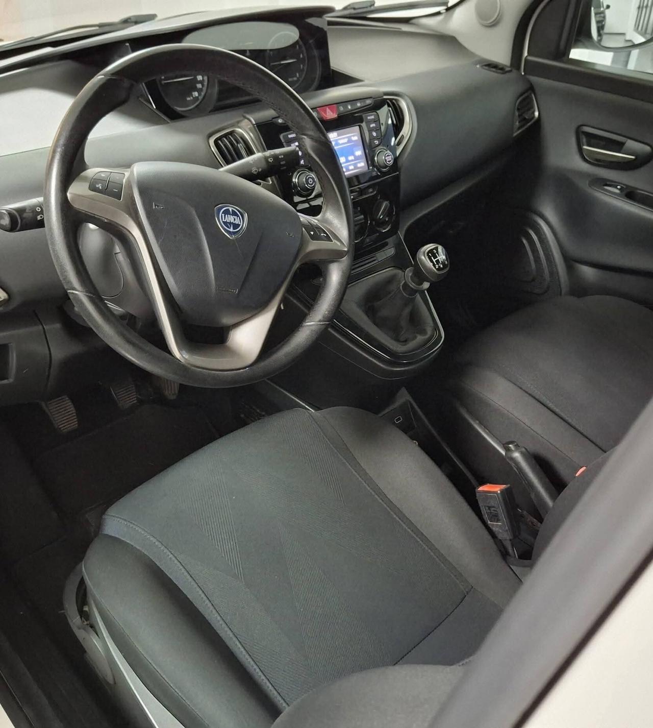 Lancia Ypsilon 1.2 69 CV 5 porte GPL Platinum