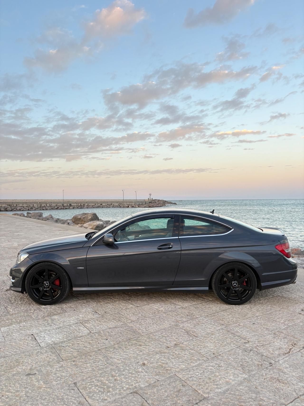 Mercedes-benz C 220 CDI BlueEFFICIENCY Avantgarde