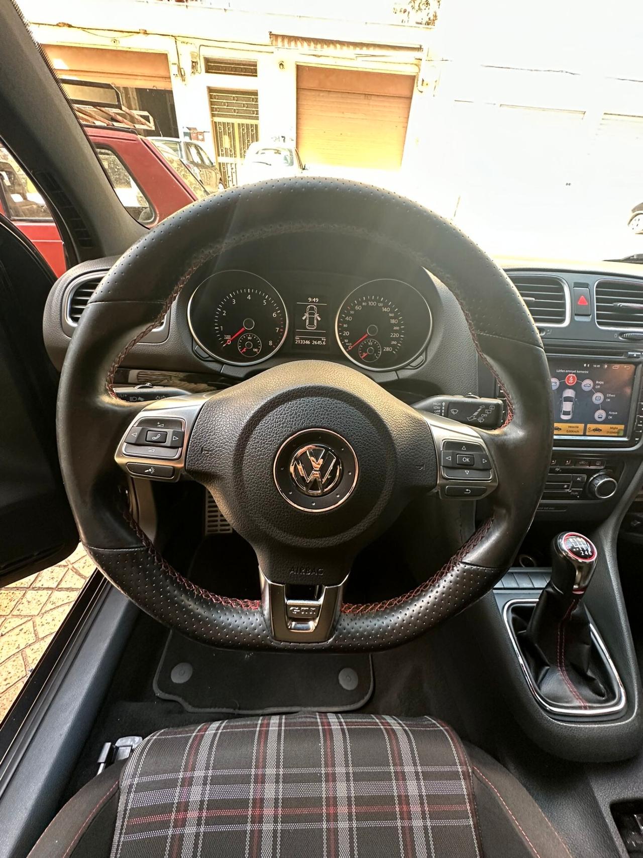 Volkswagen Golf GTI 2.0 TSI 5p.