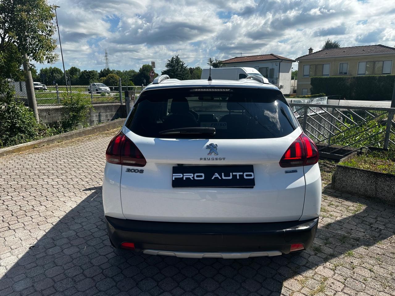 Peugeot 2008 BlueHDi 100 GT Line