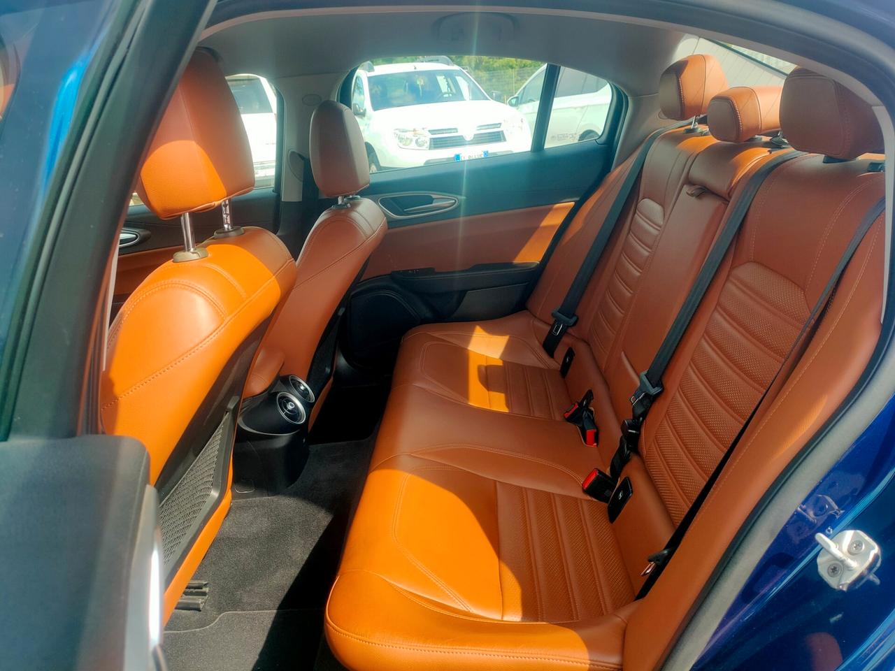 Alfa Romeo Giulia 2.2 Turbodiesel 210 CV AT8 AWD Q4 Veloce
