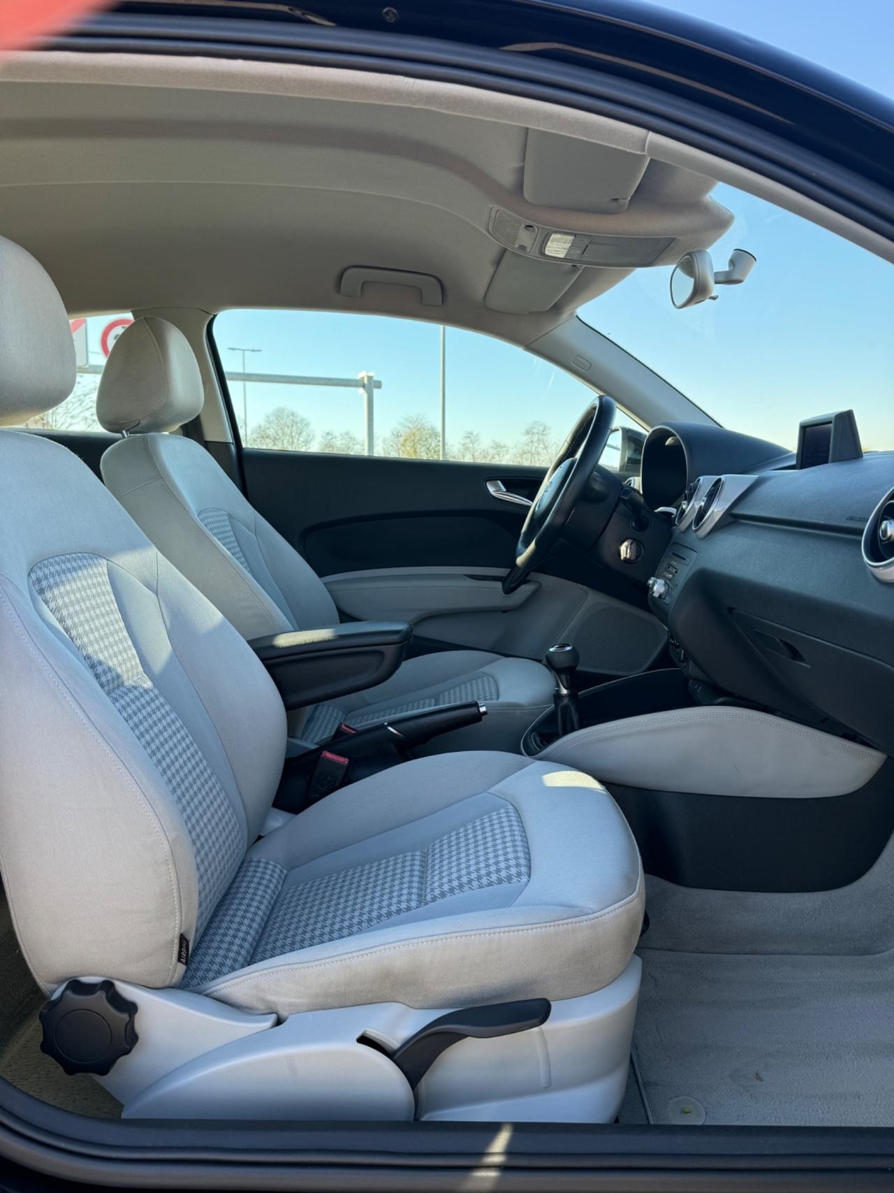 Audi A1 SPB 1.6 TDI 105 CV Ambition