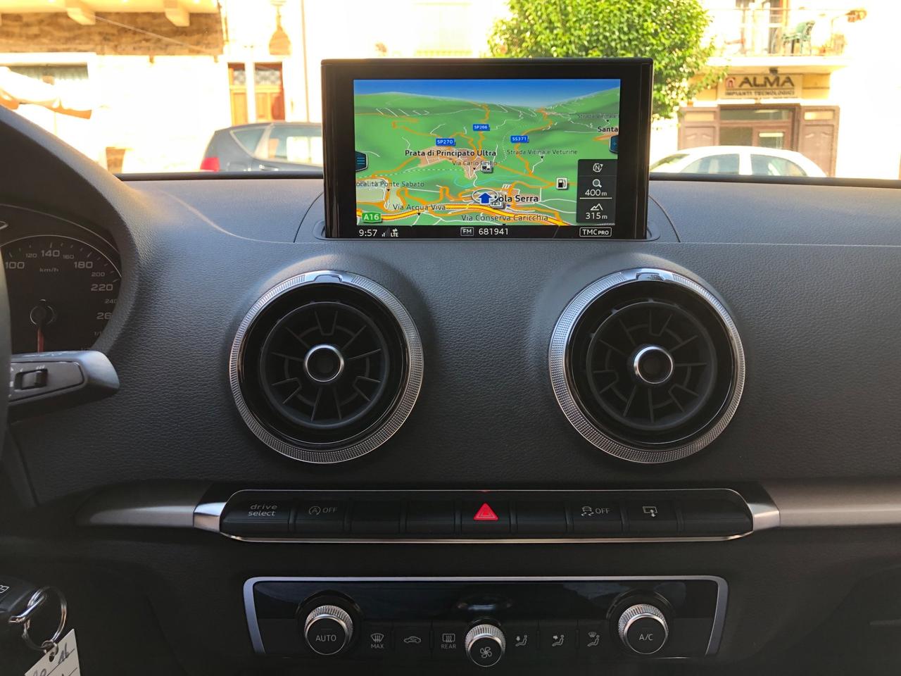 Audi A3 SPORTBACK 1.6TDI 110CV Design FULL/LED/NAV