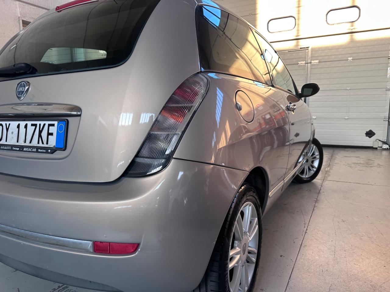 Lancia Ypsilon 1.4 Oro