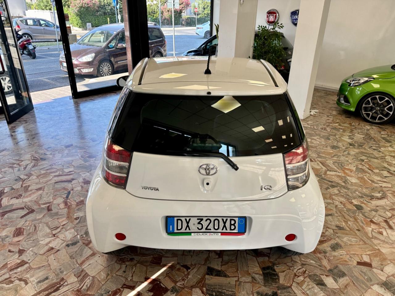 Toyota iQ 1.0 Sol NEOPATENTATI