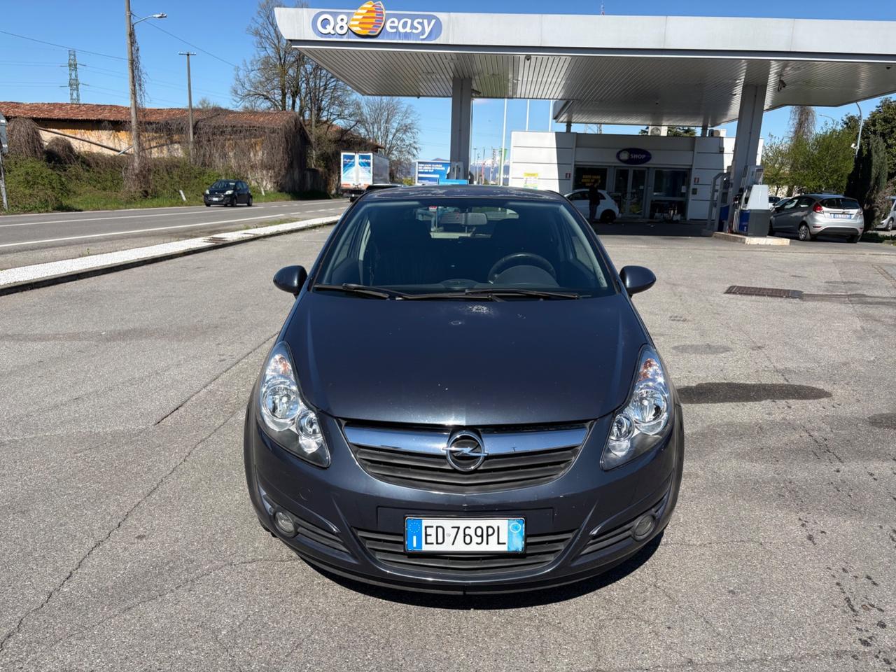 Opel Corsa 1.2 3 porte b-color
