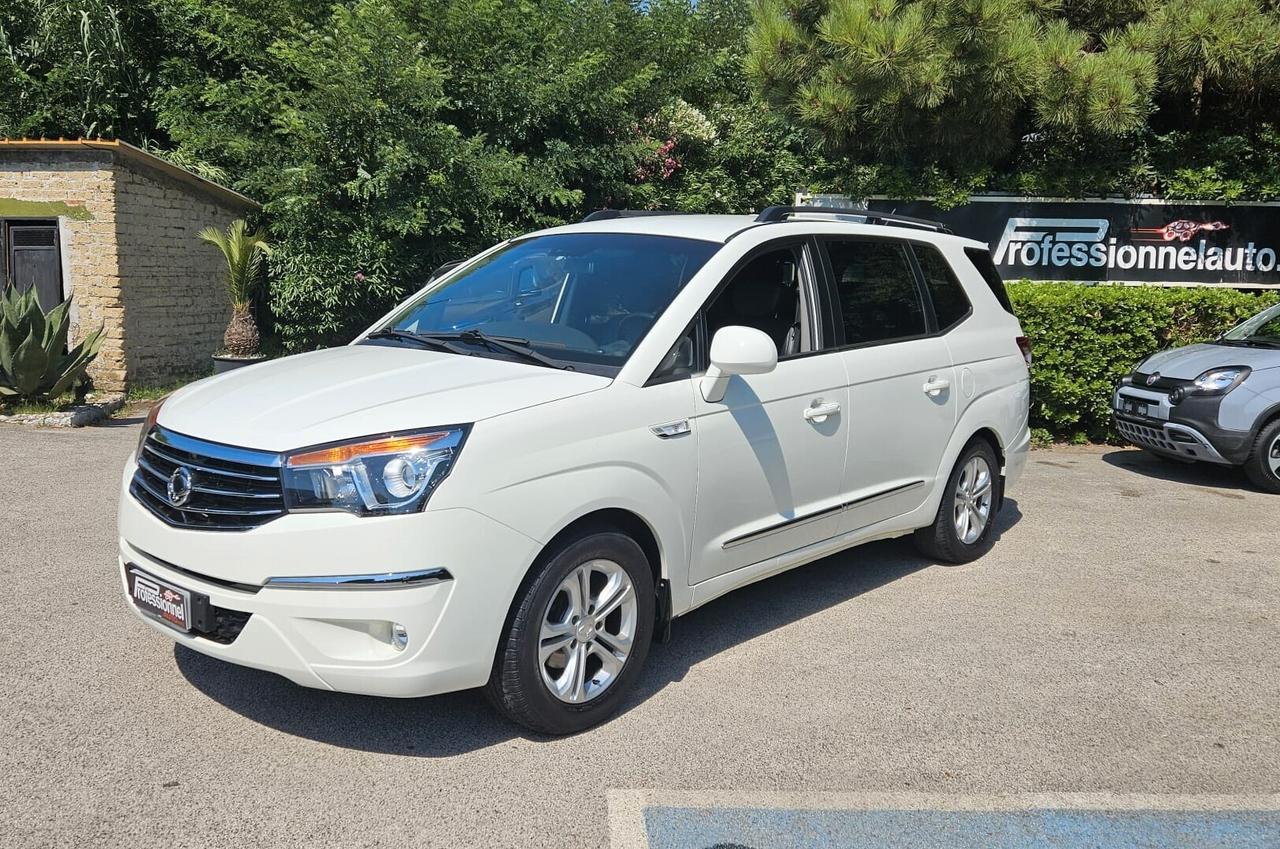 Ssangyong Rodius 2.2 Diesel 2WD M/T