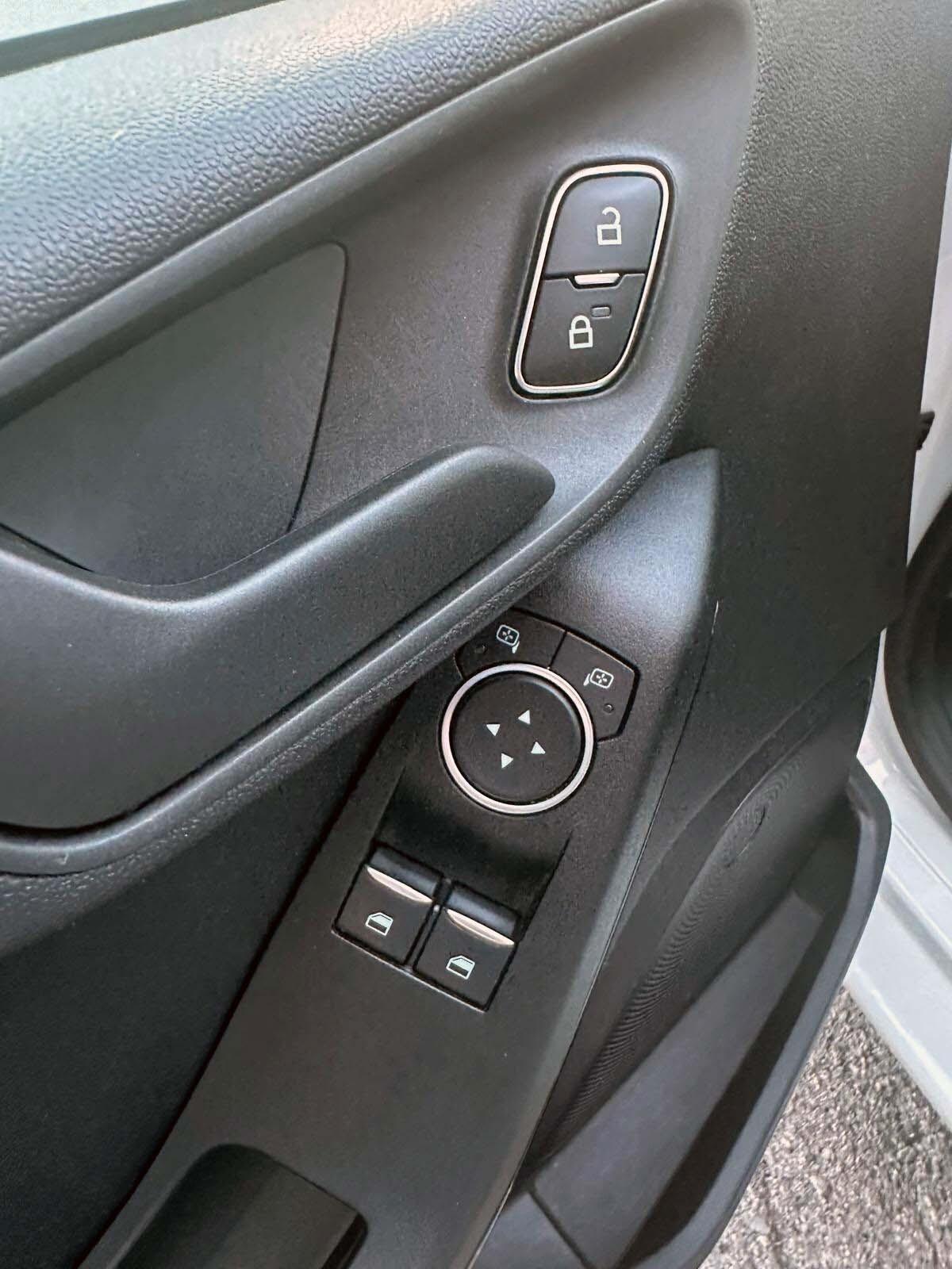 Ford Fiesta VAN MHEV 125CV STAR&STOP TREND 2 posti
