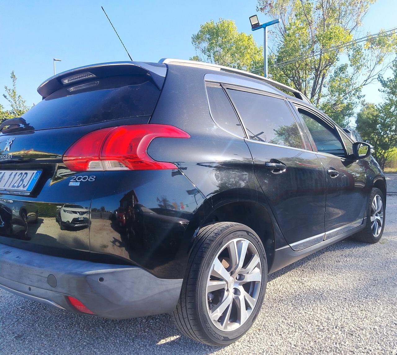 Peugeot 2008 BlueHDi 100 S&S Allure