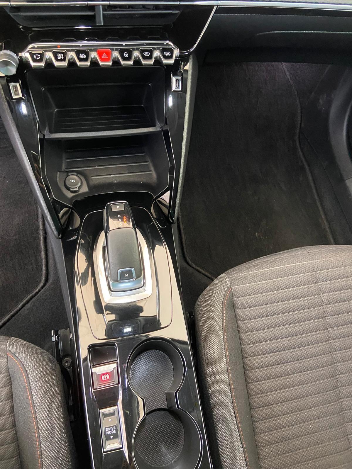 Peugeot 2008 PureTech 130 S&S EAT8 Active Pack