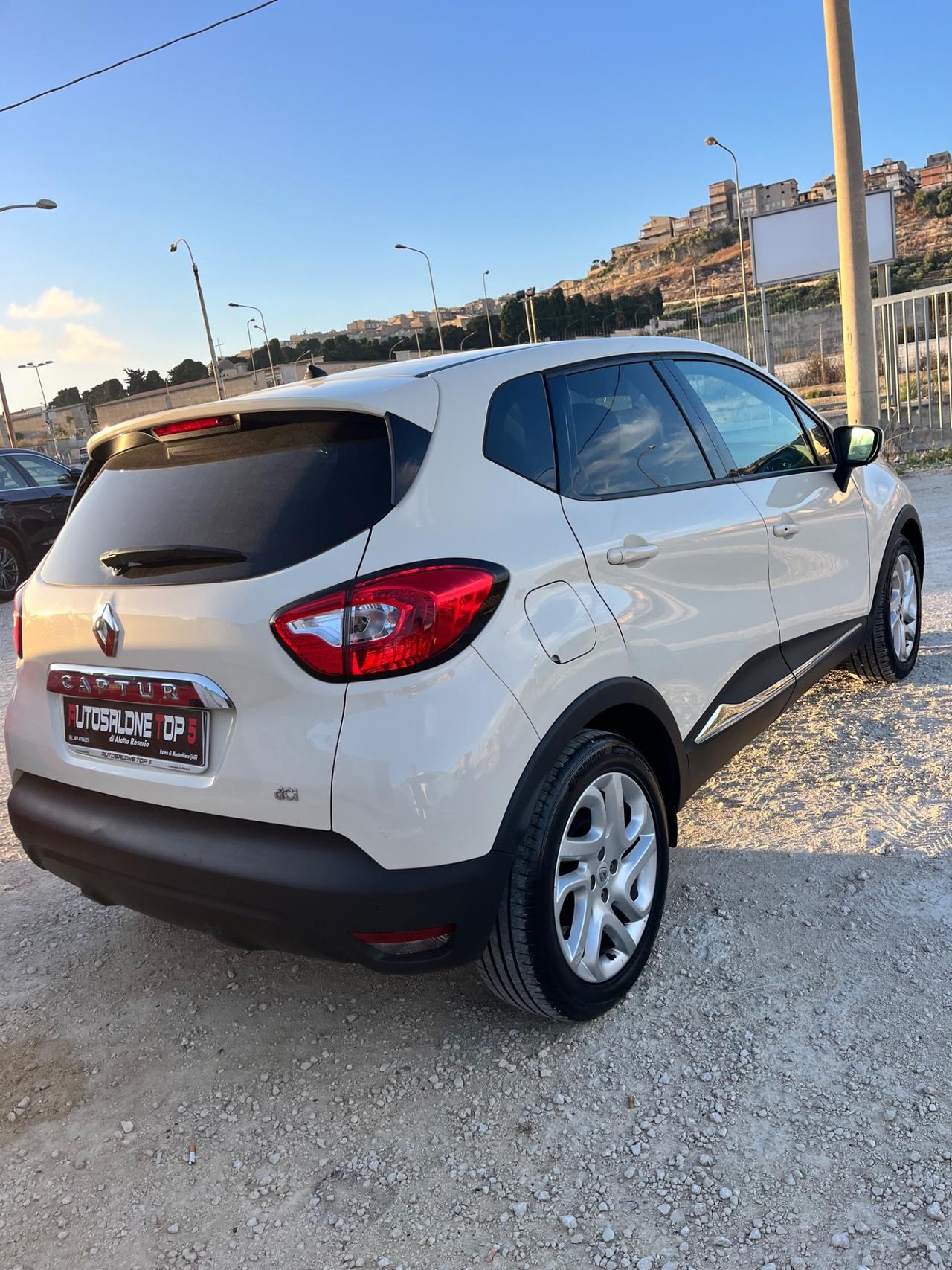 Renault Captur 1.5 dCi 8V 90 CV con navigatore