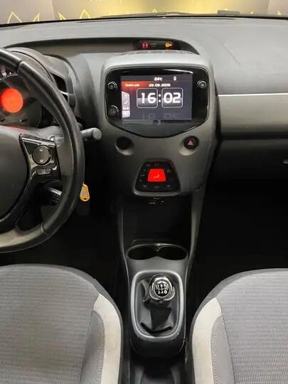 Toyota Aygo Connect 1.0 VVT-i 72 CV 5 porte x-fun