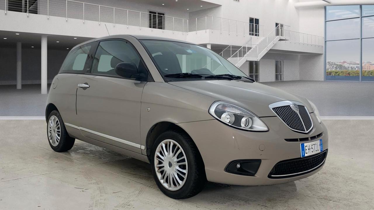 Lancia Ypsilon 1.2 69 CV Argento