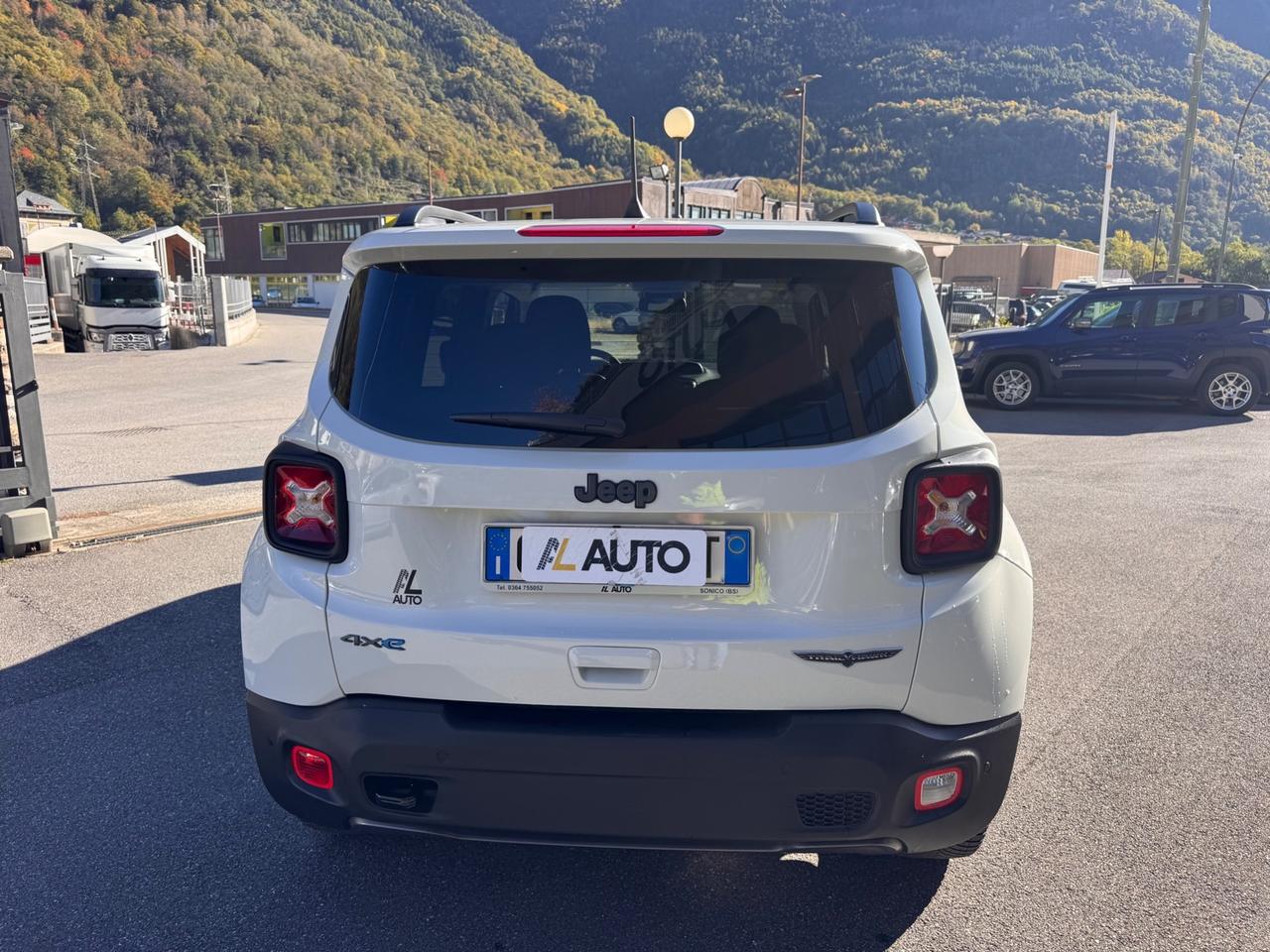 Jeep Renegade 4XE trailhawk 240cv