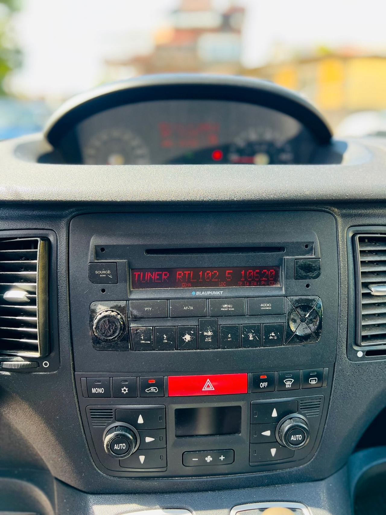 Fiat Idea 1.4 16V S&S BlackEnergy