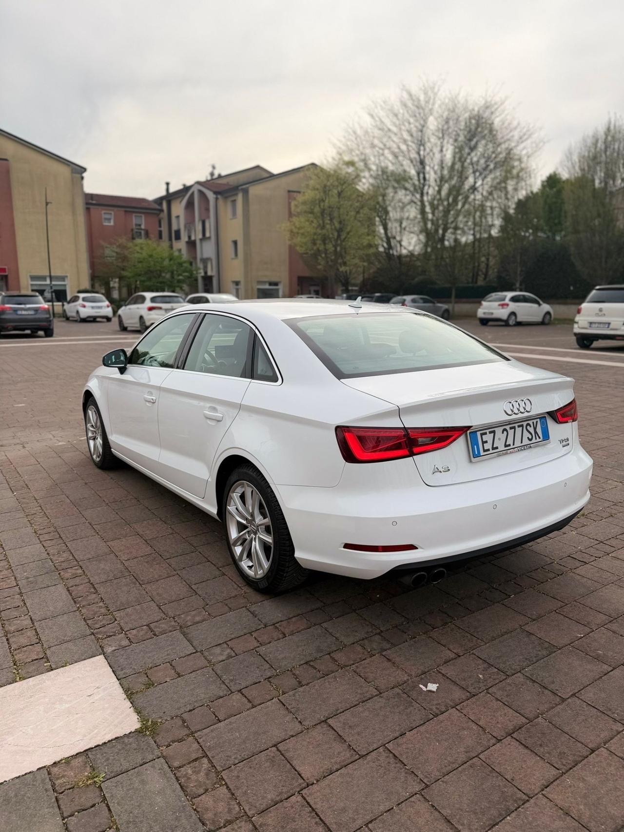 Audi A3 Sedan 1.4 TFSI COD ultra Ambiente