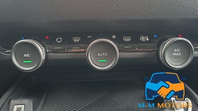 CITROEN E-C4 motore elettrico 136 CV Shine