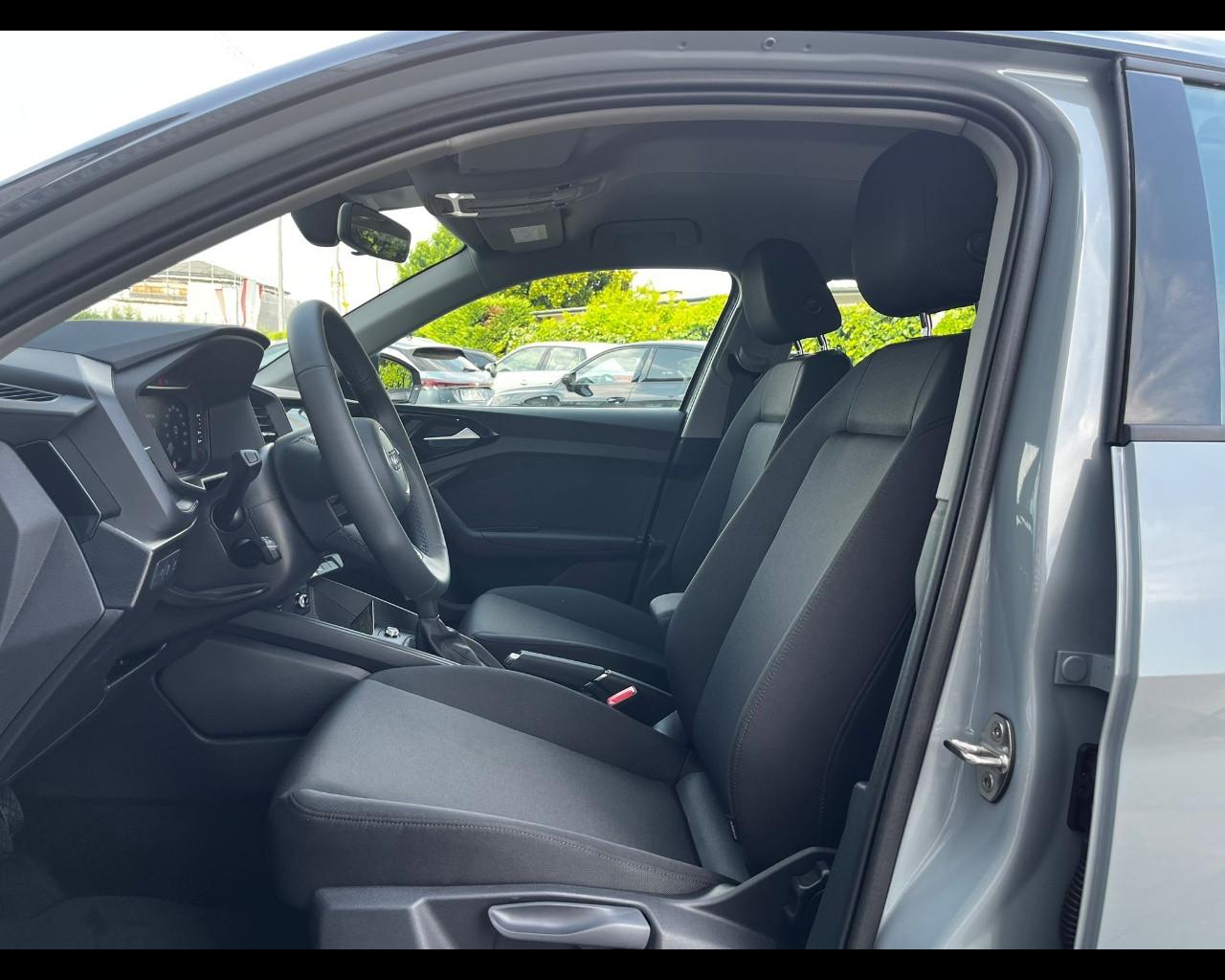 AUDI A1 ALLSTREET 30 TFSI S-TRONIC IDENTITY CONTRAST