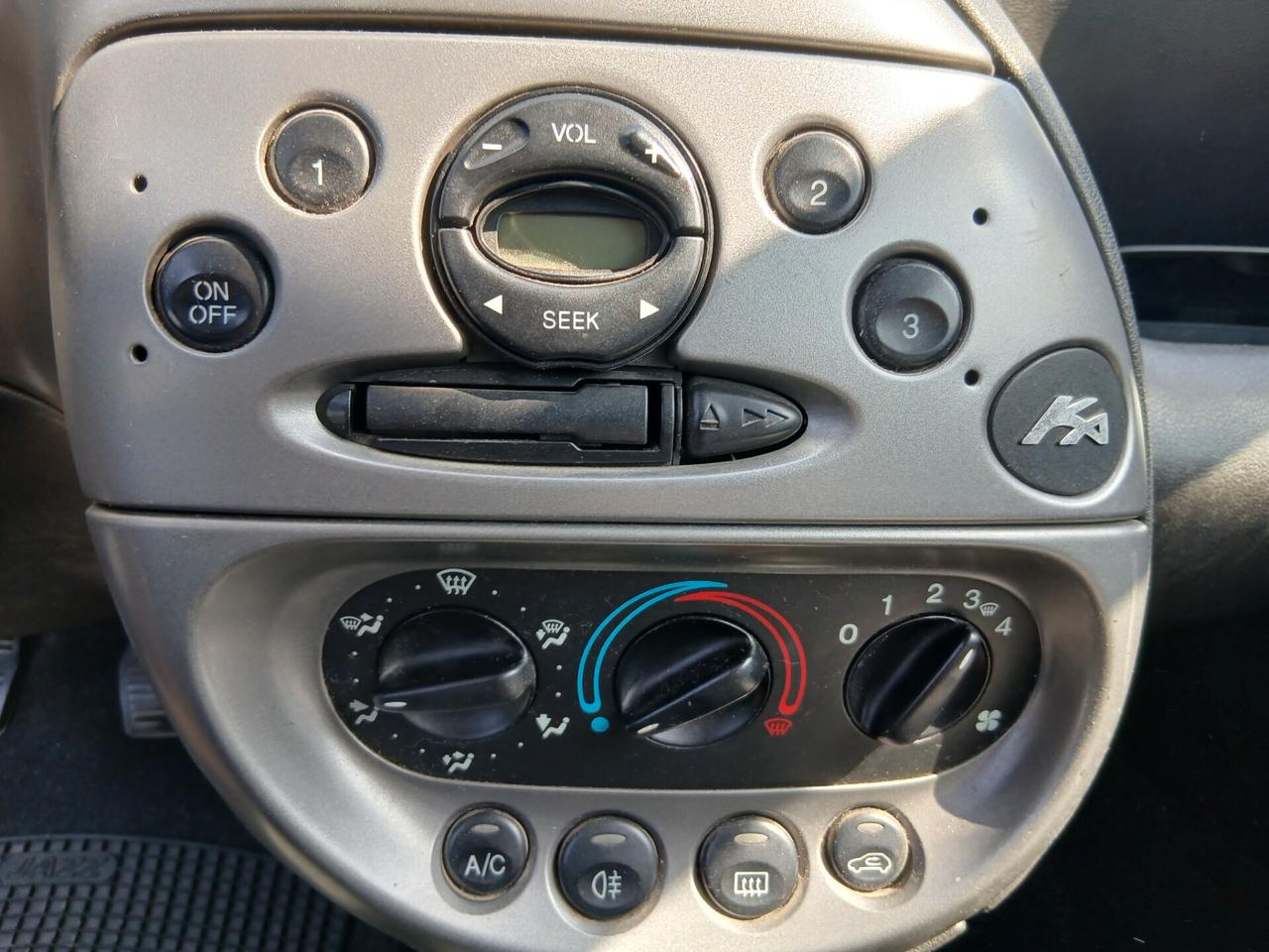 FORD KA 1300 b