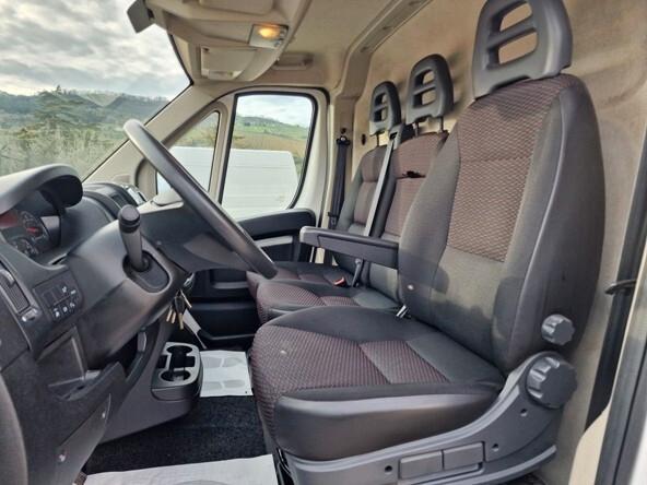 Peugeot Boxer 330 2.2 BlueHDi 120 S&S PC-TN Furgone