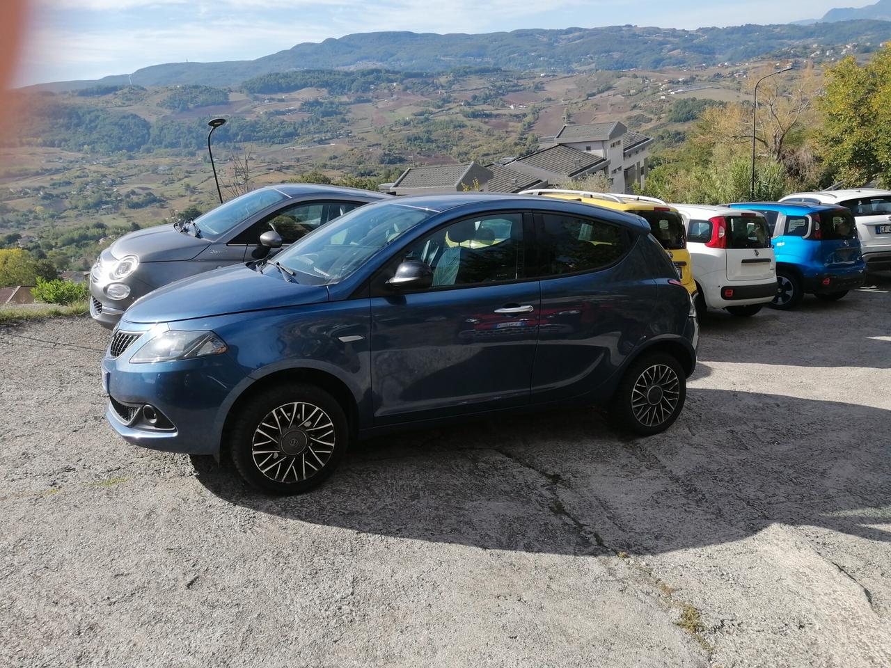 Lancia Ypsilon 1.2 69 CV 5 P GPL Gold