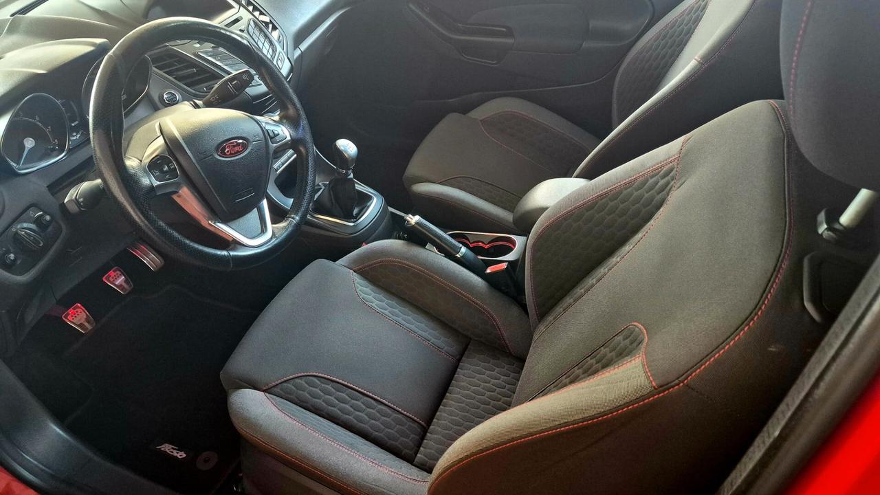 Ford Fiesta st line 140 CV