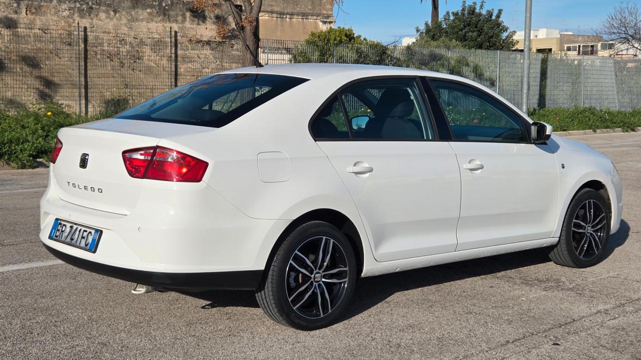 Seat Toledo 1.6 TDI 105 CV CR Style Uni pro