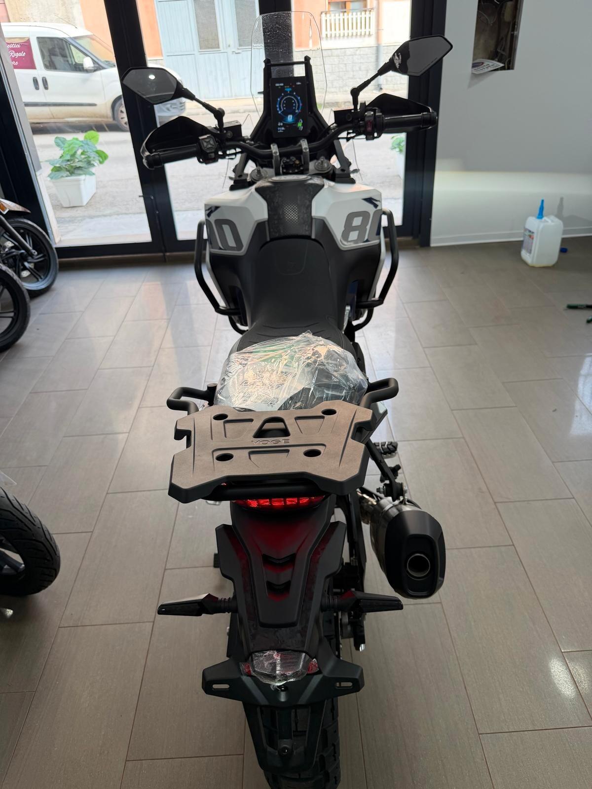 Voge Valico 800 glacier white a rate da 85 al mese