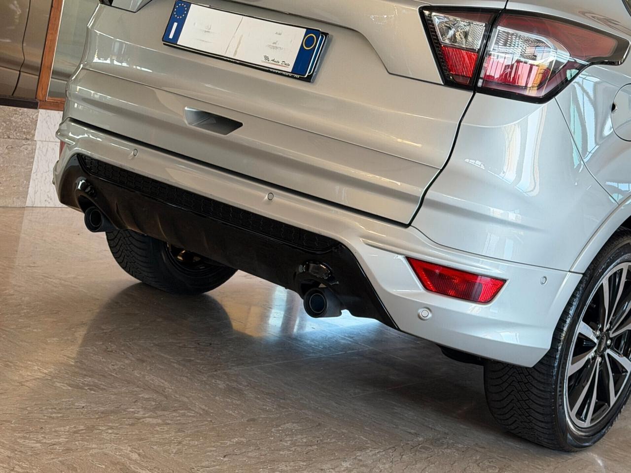 Ford Kuga 2WD 2.0 TDCI 120 cv. ST LINE