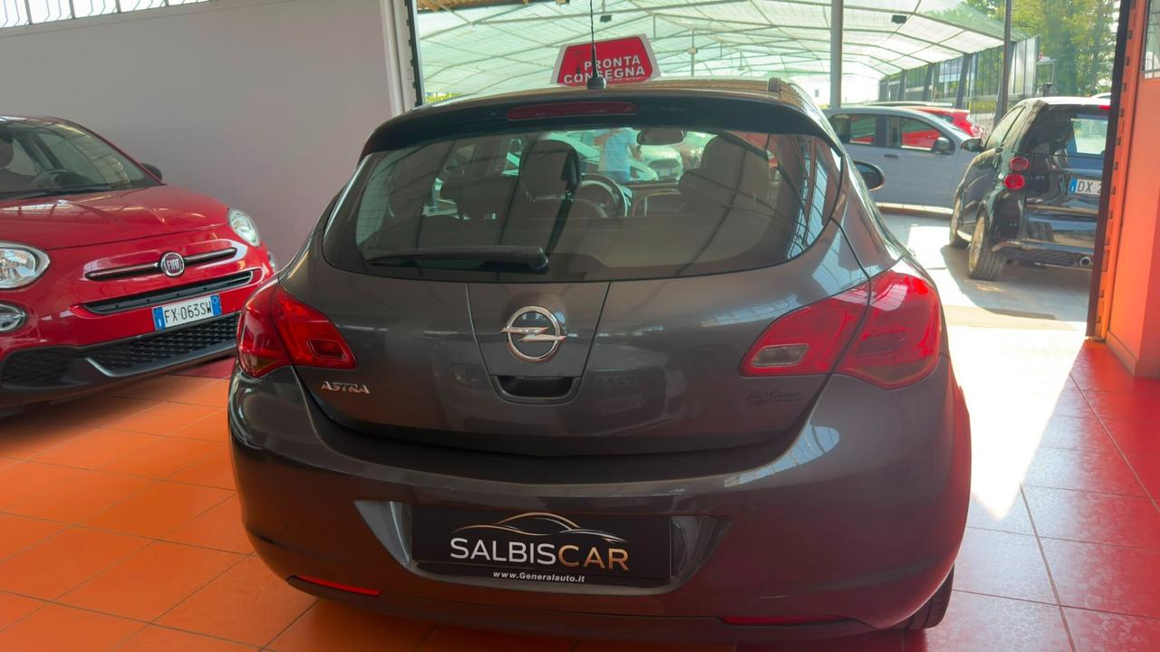 Opel Astra 1.4 100CV 5 porte Cosmo