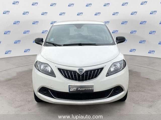 Lancia Ypsilon 1.0 firefly hybrid Silver s&s 70cv