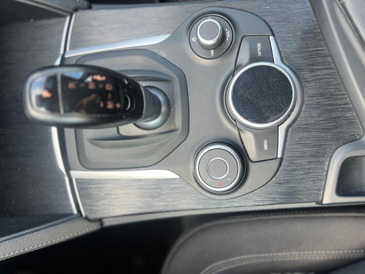 Alfa Romeo Stelvio 2.2 Turbodiesel 160 CV AT8 RWD Business